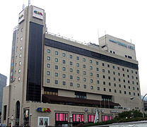 三宮オーパ